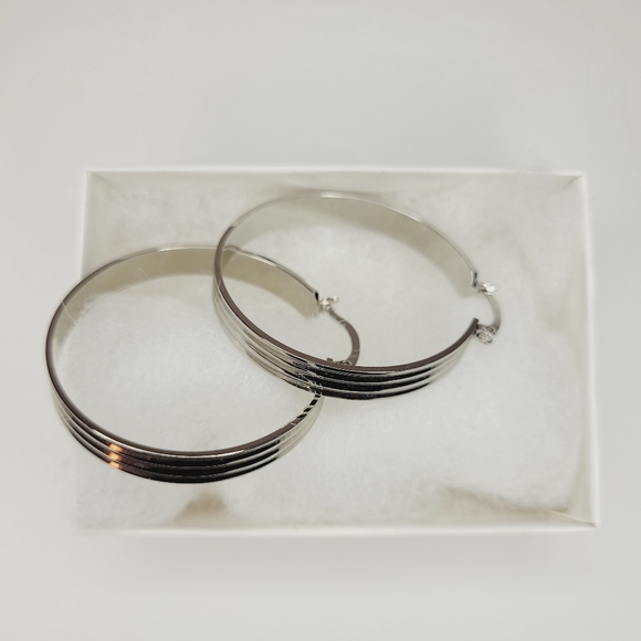 2 Pair Forever 21 Silver Earrings Gold with Hemp Rope Wrap And Silver Heavy Cute - Picture 5 of 7